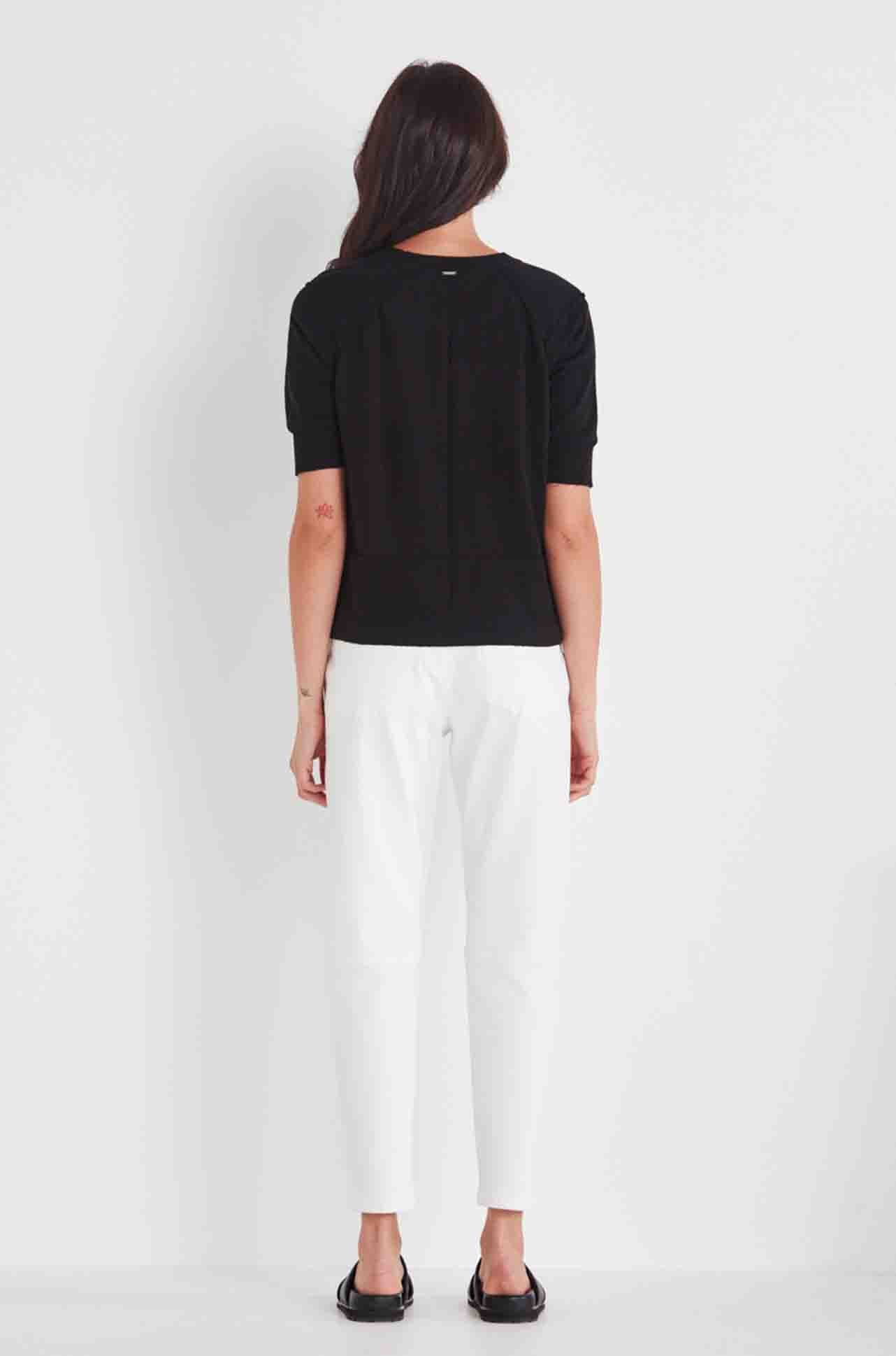 Verge - Amelia Cardi in Black