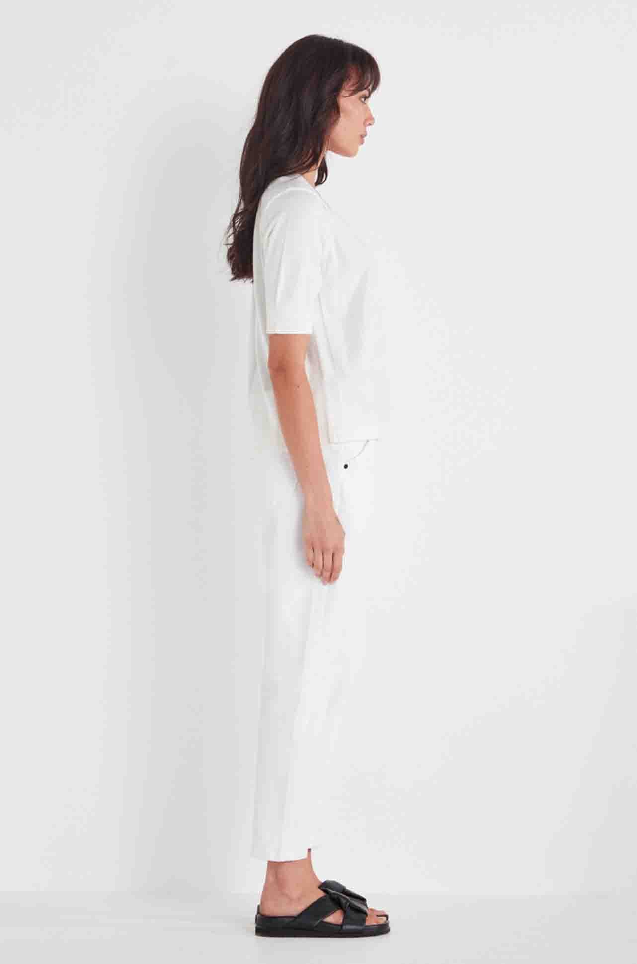 Verge - Amelia Cardi in White