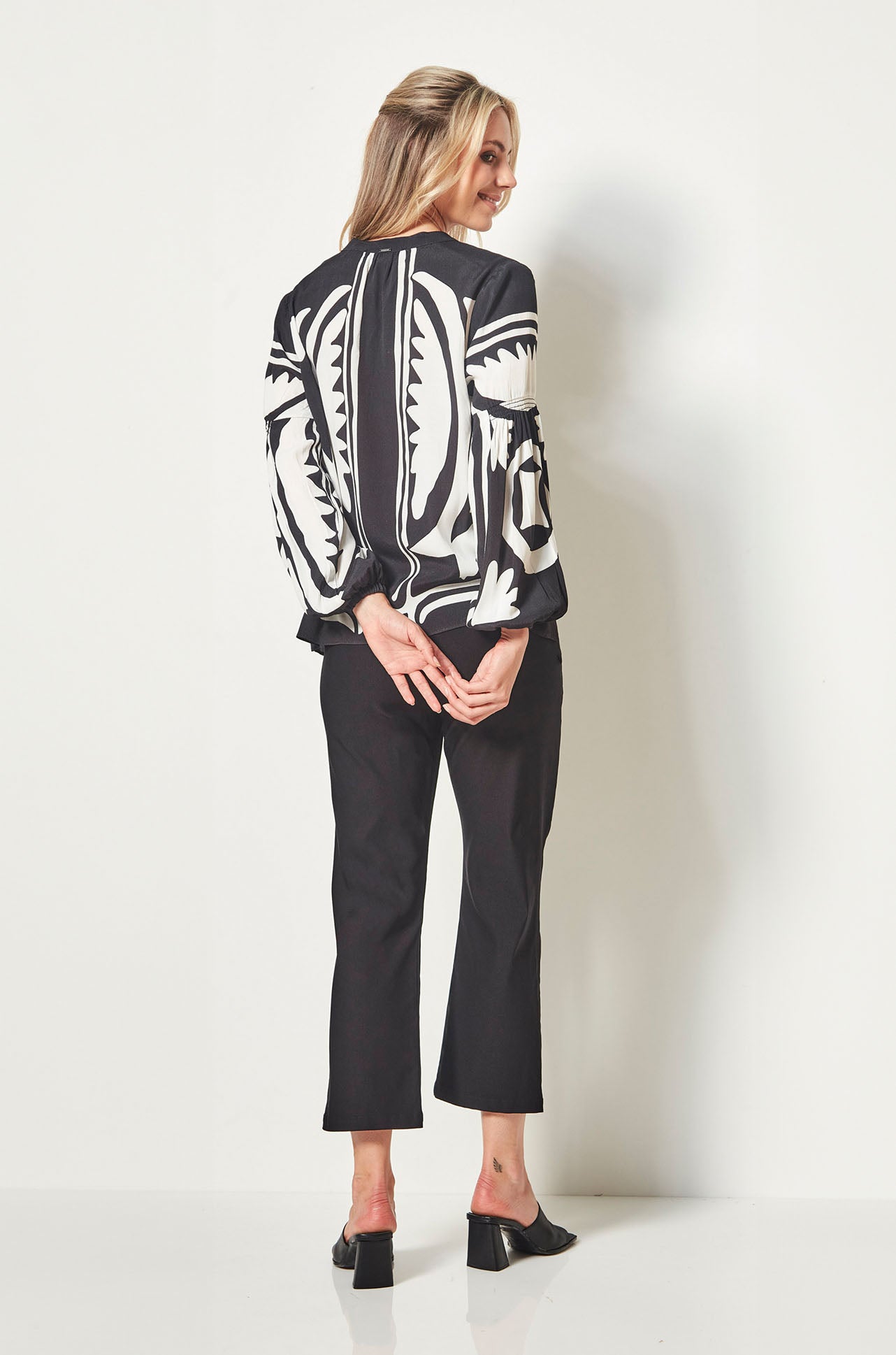 Verge - Trip Pant in Black