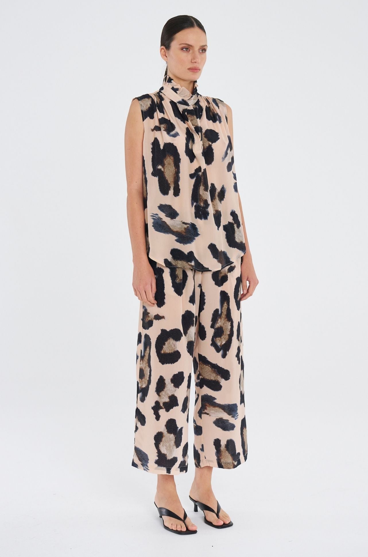 Mela Purdie - Frill Neck Tank in Blurr Print Silk