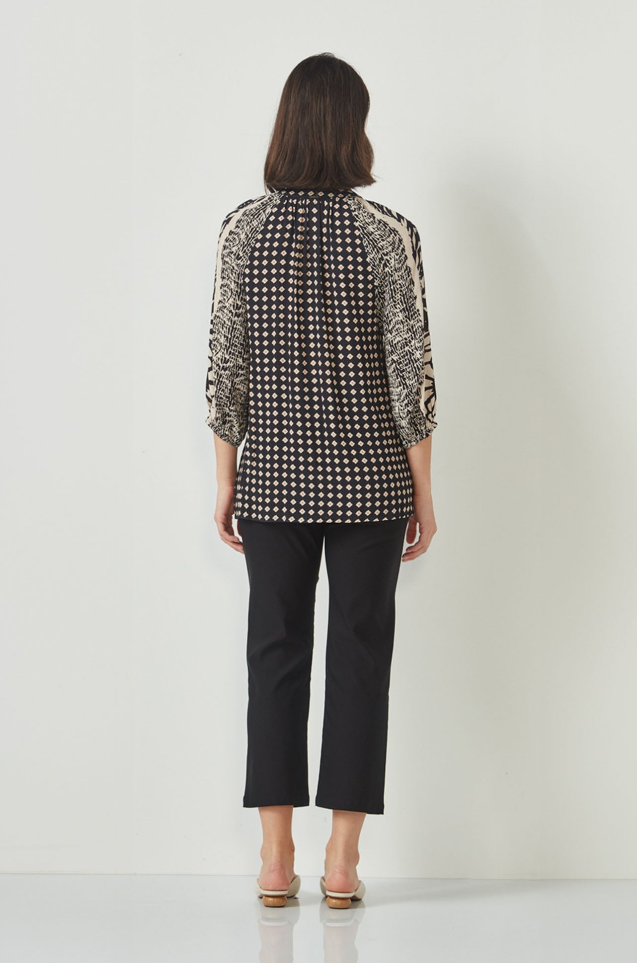 Verge - Inspire Blouse in Black Print