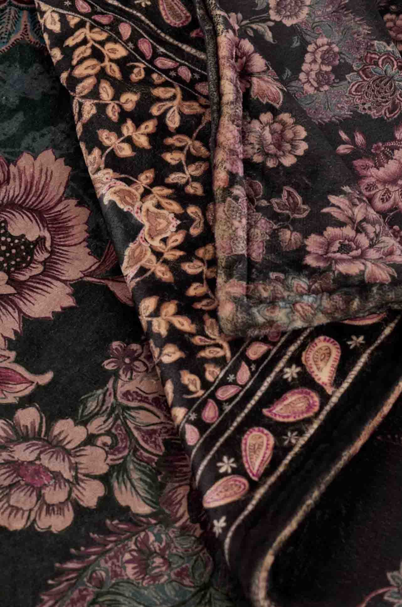 Johnny Was - Laurel Canyon Cozy Blanket in Samia Scarf