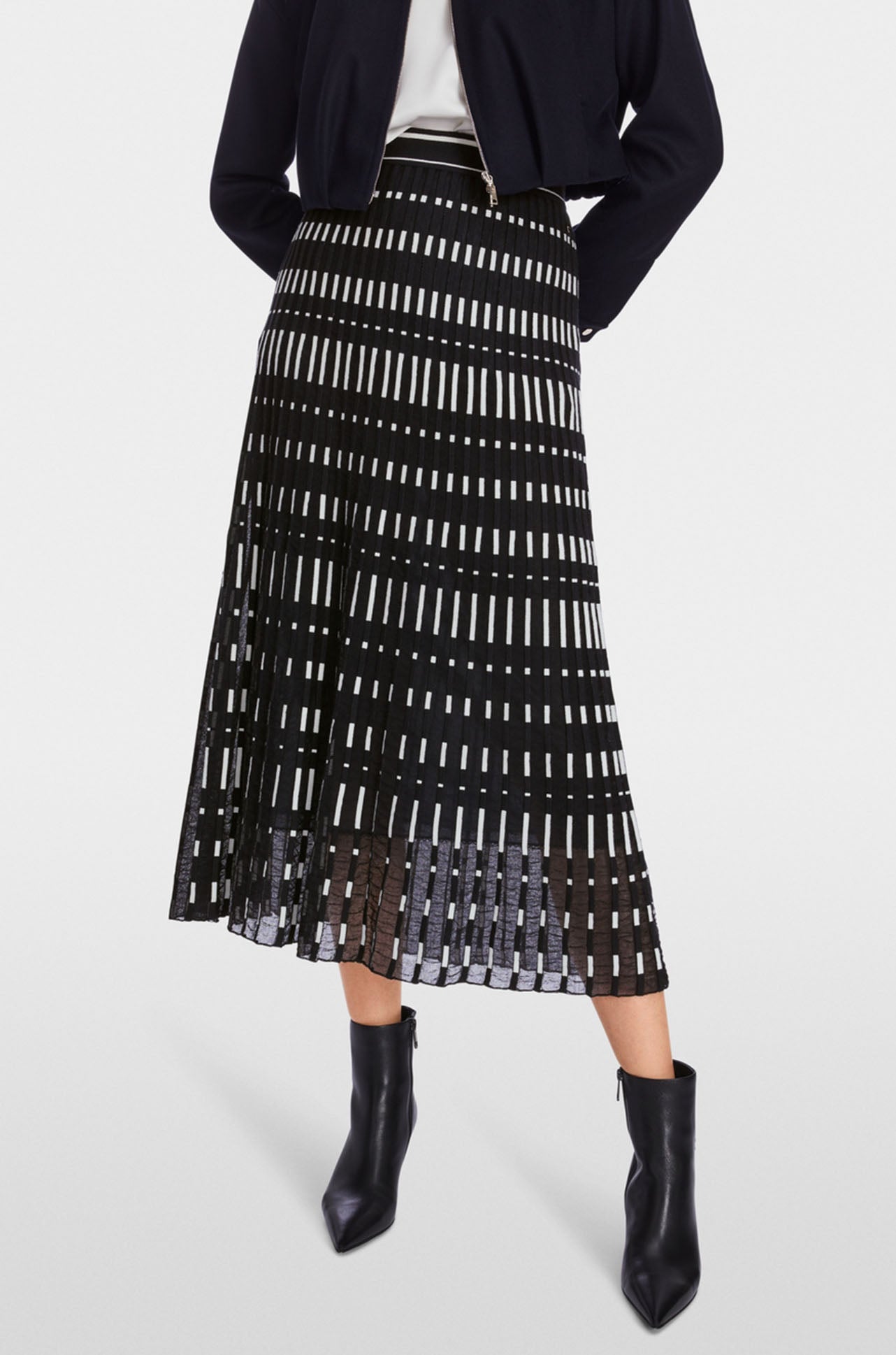 Marc Cain - Knitted Skirt - Knitted in Germany