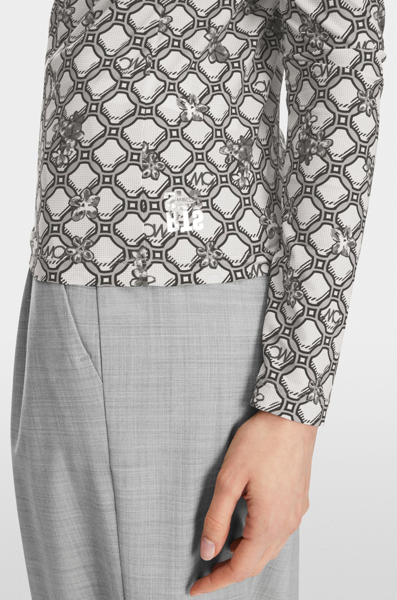 Marc Cain - T-shirt with Marc Cain Logo Chain Print