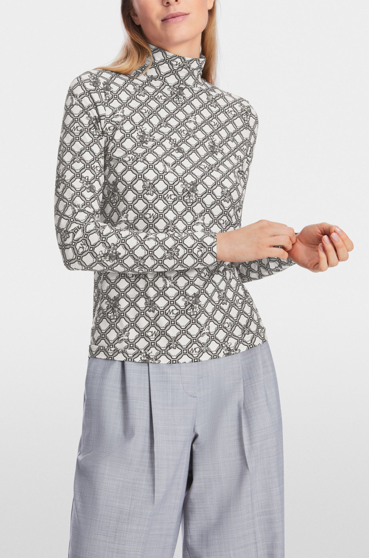 Marc Cain - T-shirt with Marc Cain Logo Chain Print