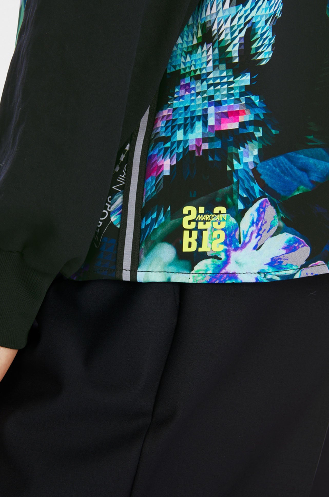 Marc Cain - Blouse in Material Mix