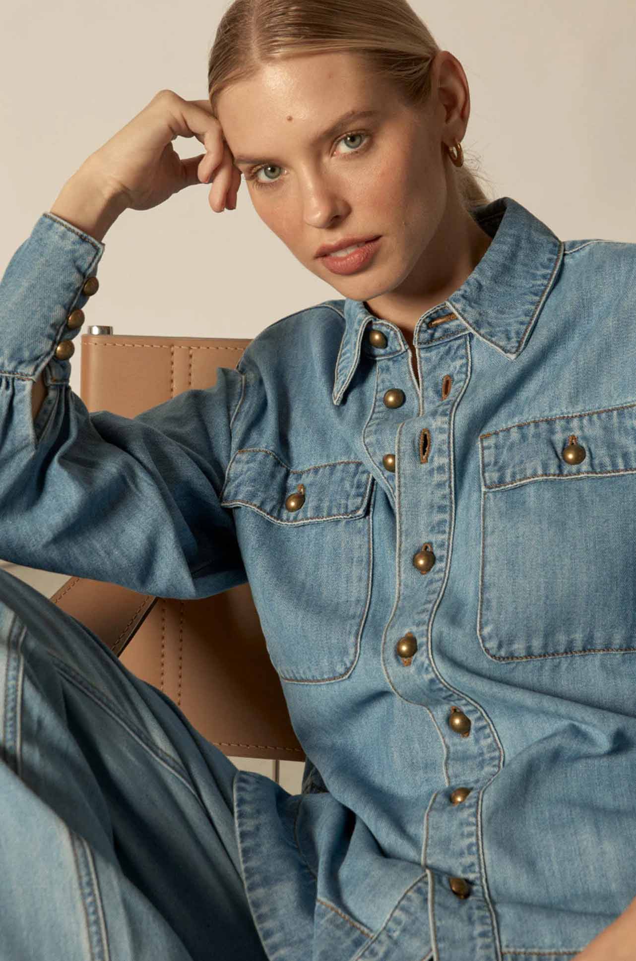 Zoe Kratzmann - crest top in light washed denim