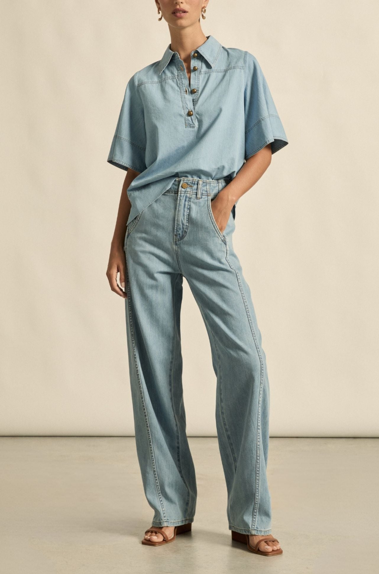 zoe kratzmann - insinuate top in light chambray