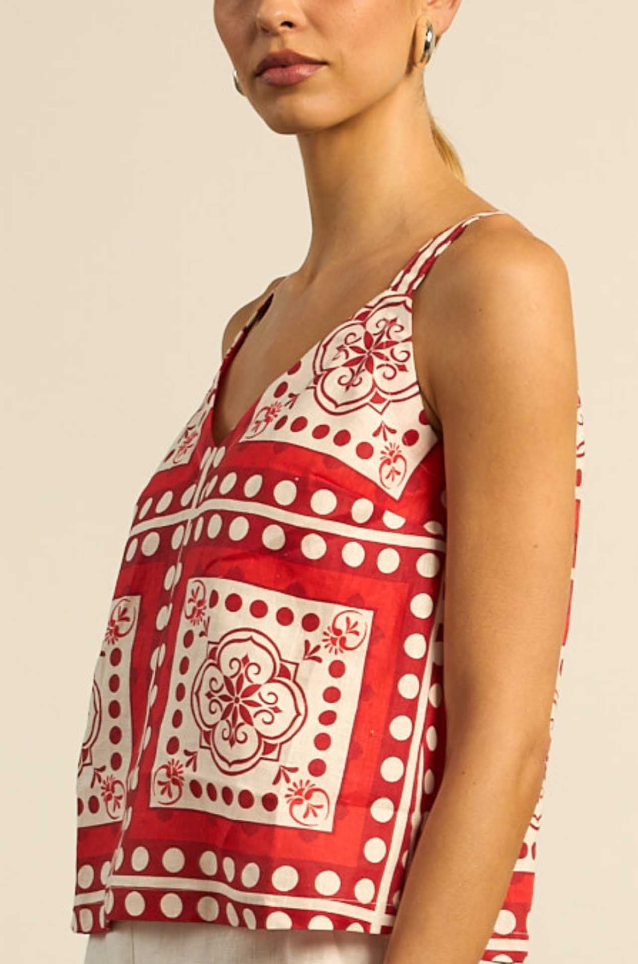 zoe kratzmann - memo top
