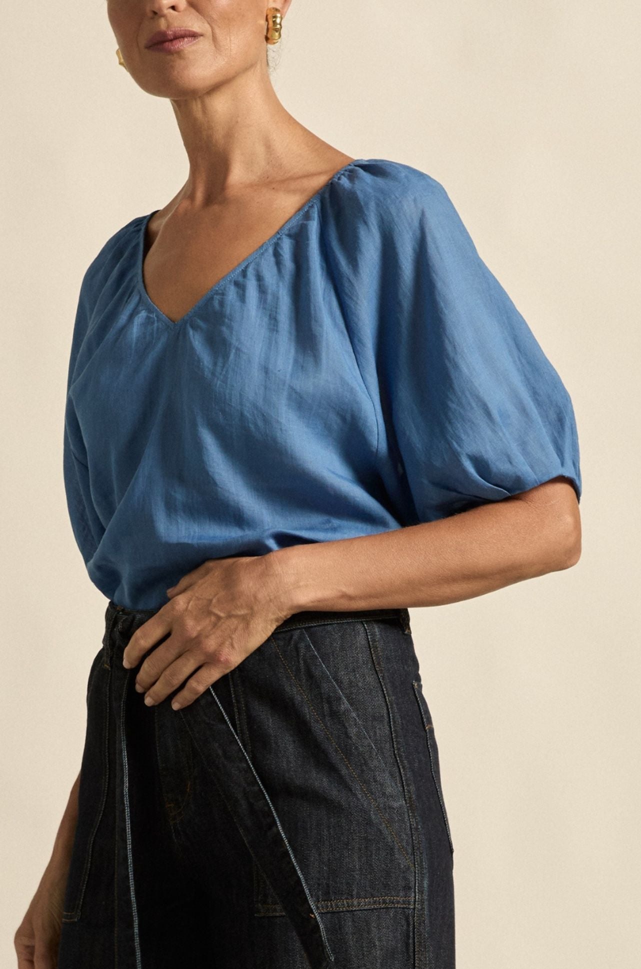 zoe kratzmann - trace top in shoreline