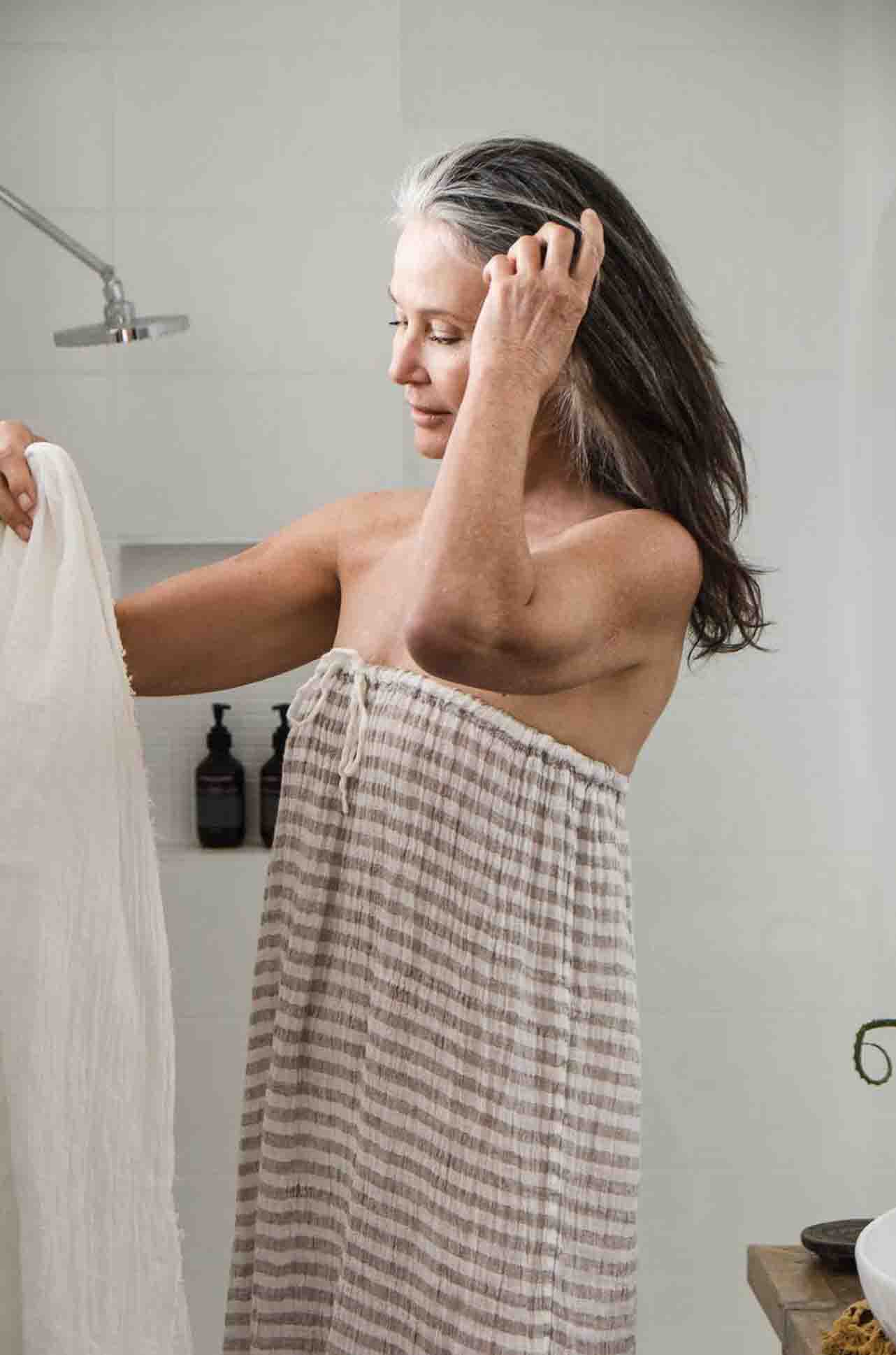 Moment_LaBottegaDiBrunella_VestitoTubo_RigaGrey_Longewear_Dress_Linen_www.zambezee.com.au