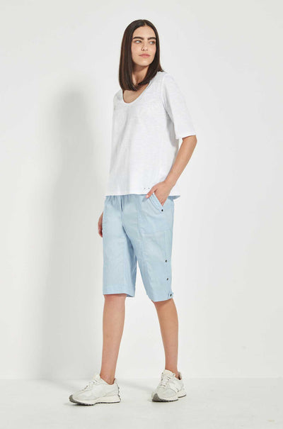 Verge - Acrobat Rolled Short in Chambray