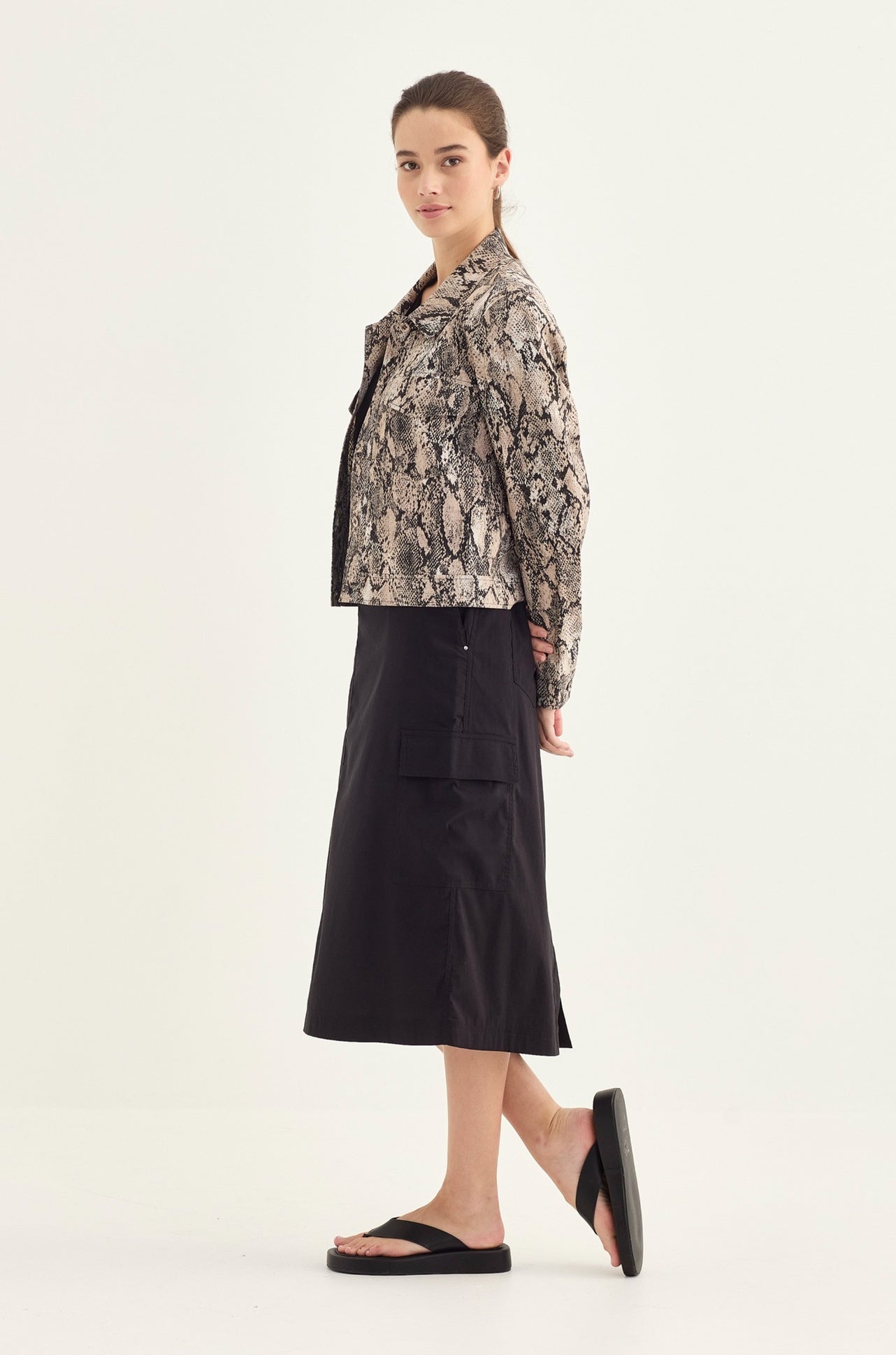 Verge - Acrobat Porter Skirt in Black