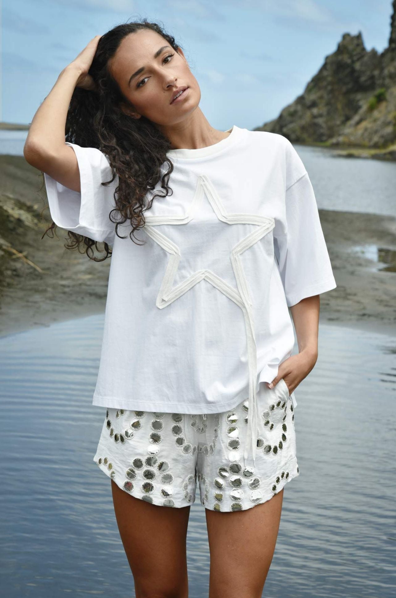 Cooper - A Mirror Party The Short Of It Short in White