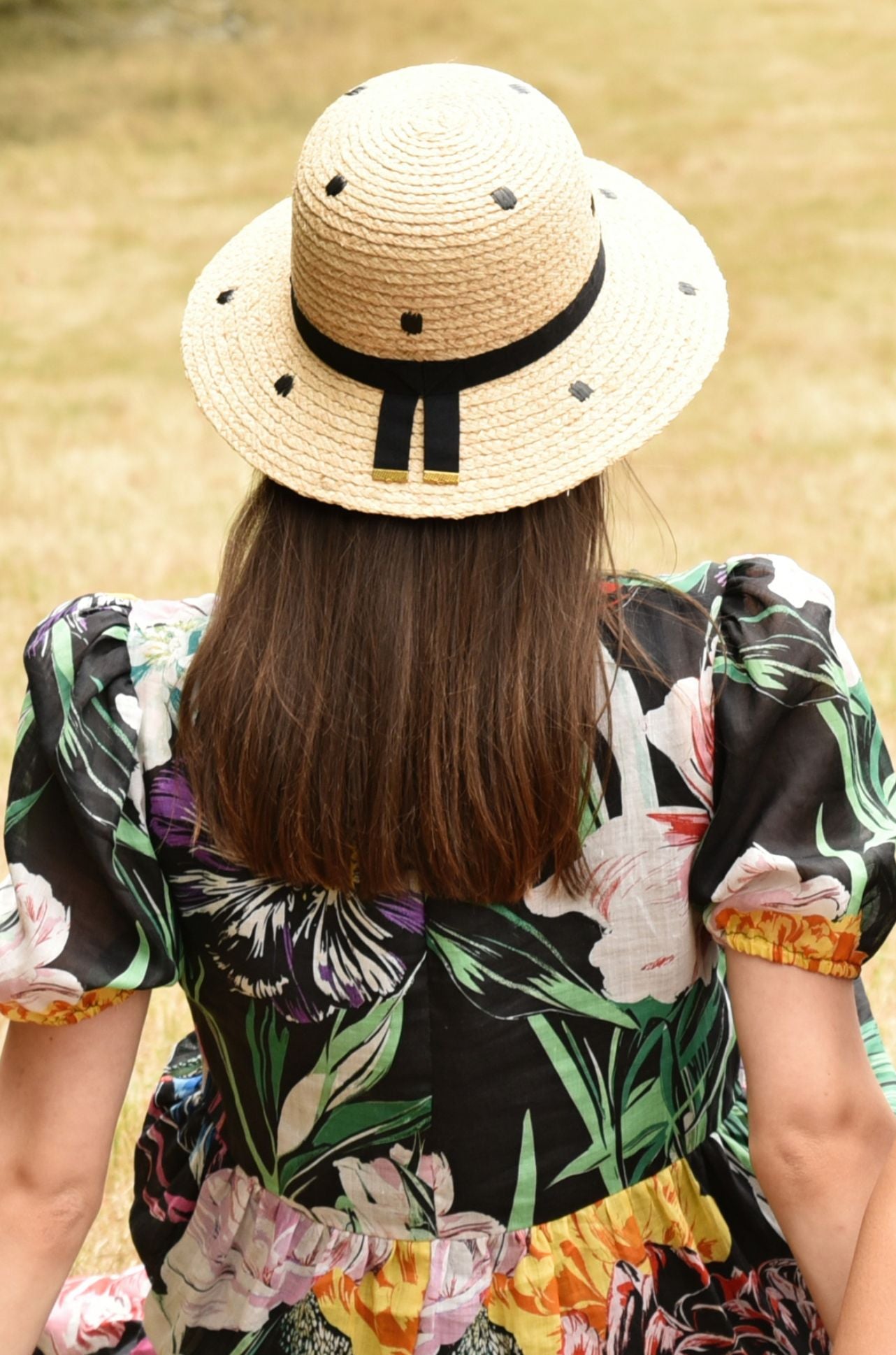 Curate - Straw & Order Whos Hat Girl