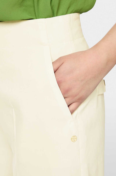 Marc Cain - Leo's Oasis Waukee Trousers in Bright Ecru