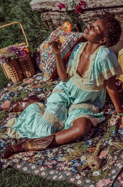 Wandering Folk - Native Picnic Rug