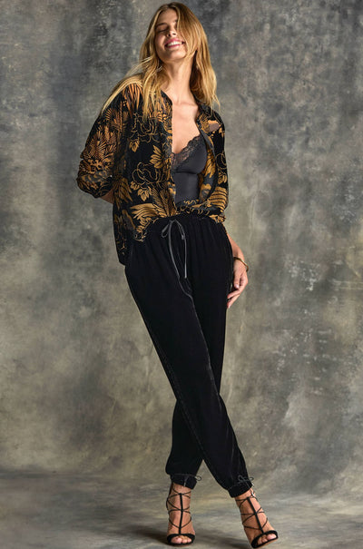 Johnny Was - The Audrey Shirt with Shirt Tail Hem in Lyla Burnout