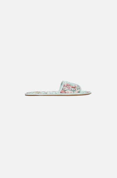 Camilla - The Jewellery Museum Slippers with Travel Case