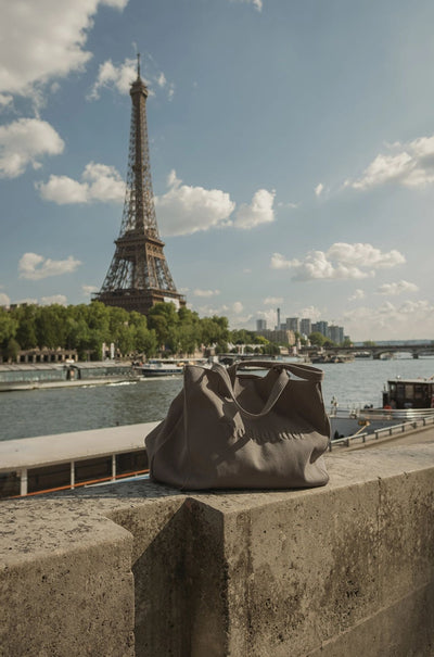 The Cool Hunter Market Bags - The Weekender Bag in Taupe