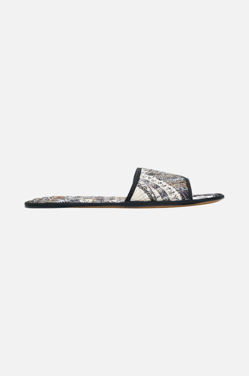 Camilla - Temples Of Dendara Slippers with Travel Case