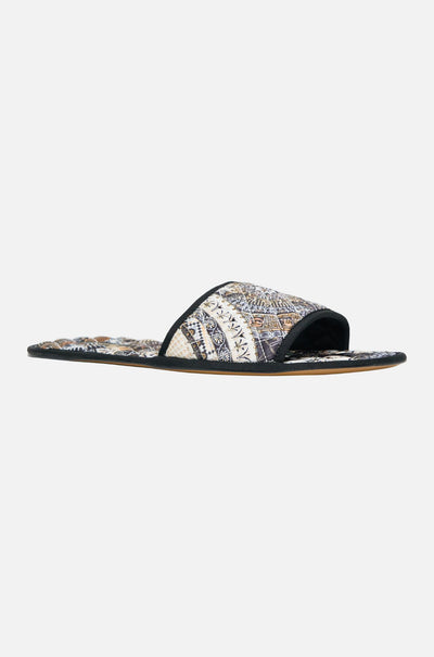 Camilla - Temples Of Dendara Slippers with Travel Case