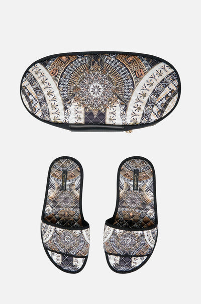 Camilla - Temples Of Dendara Slippers with Travel Case