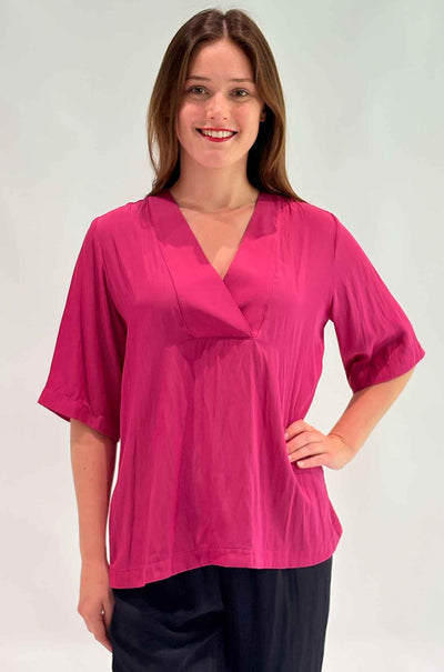 Mela Purdie - Vent Plaza in Magenta