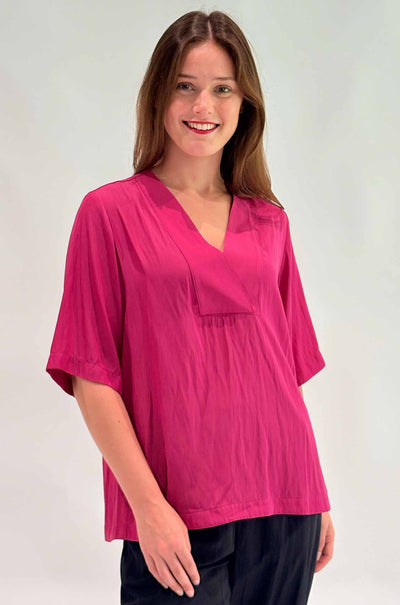 Mela Purdie - Vent Plaza in Magenta