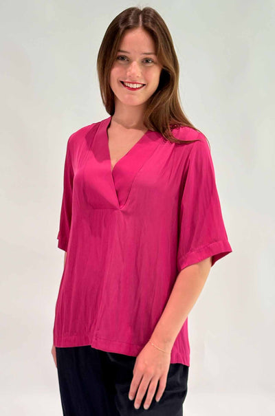 Mela Purdie - Vent Plaza in Magenta