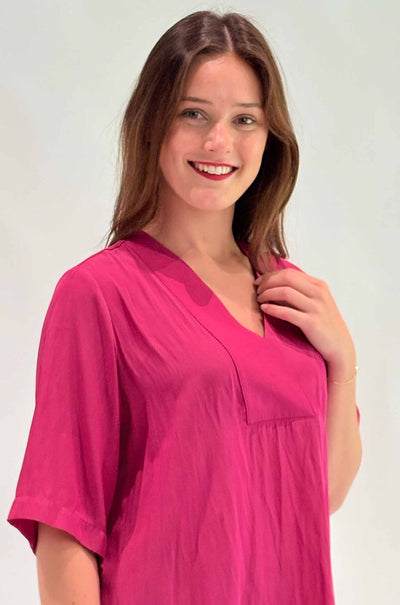 Mela Purdie - Vent Plaza in Magenta