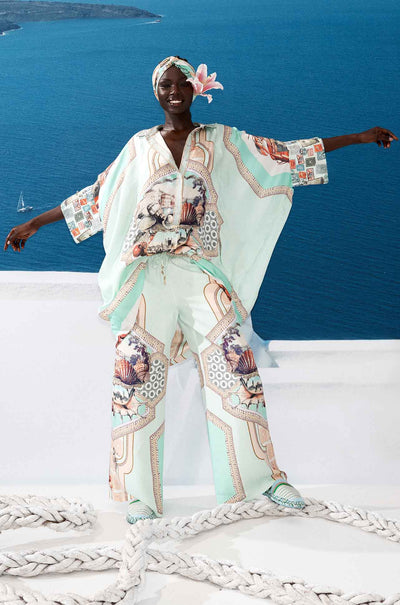 Camilla - With Love From Turkiye Batwing Kaftan