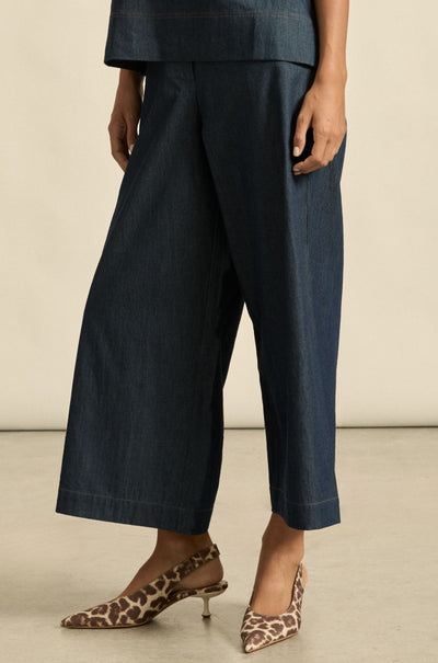 zoe kratzmann - astute pant