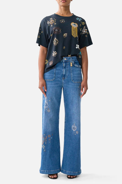 Camilla - Amulets & Alchemy Classic Tee