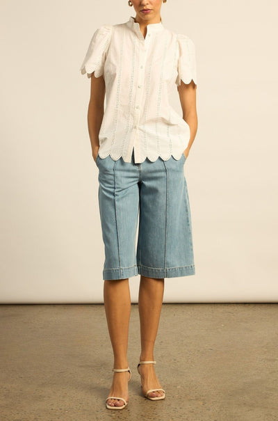 zoe kratzmann - compass short in light washed denim