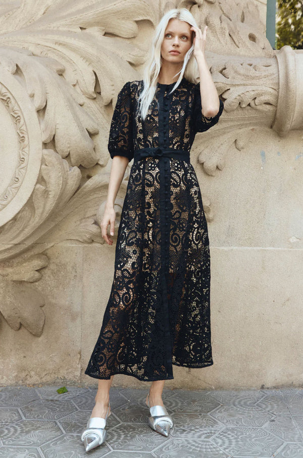 dress_147b1a6f-ff4b-4788-b108-