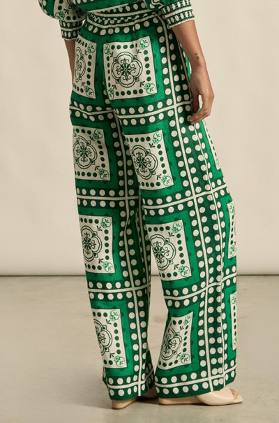 zoe kratzmann - gesture pant in parrot scarf