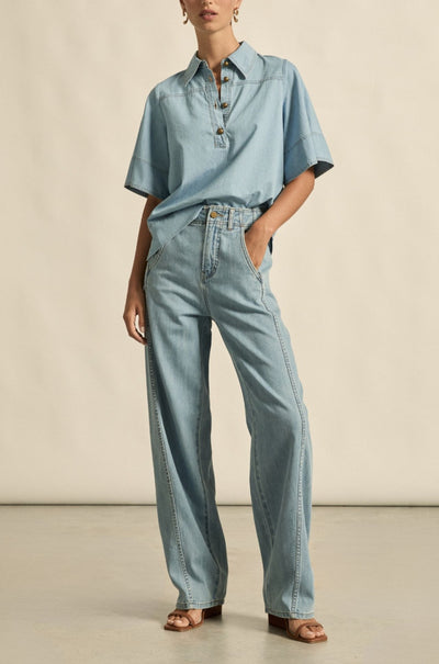 zoe kratzmann - insinuate top in light chambray