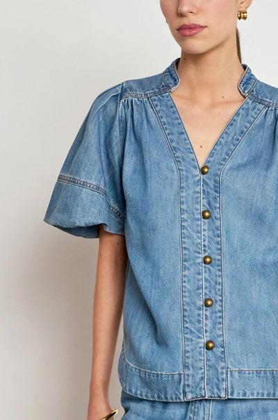Zoe Kratzmann - magnify top in mid wash denim