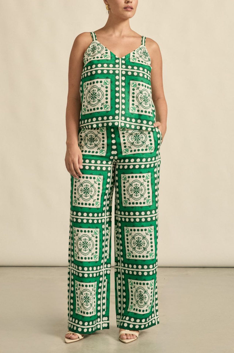 zoe kratzmann - memo top in parrot scarf