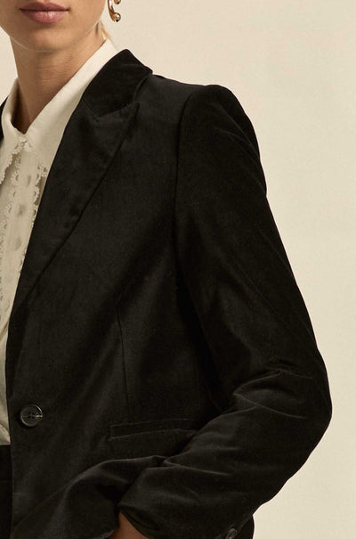 zoe kratzmann - poise jacket in black