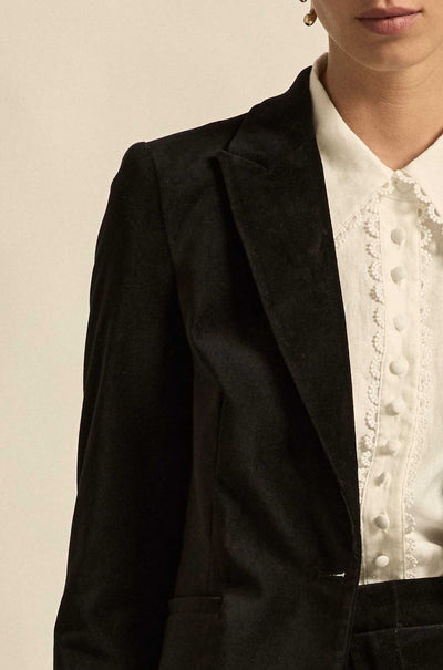 zoe kratzmann - poise jacket in black