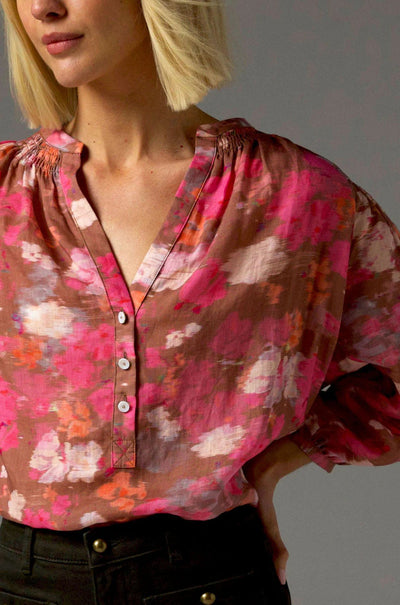 zoe kratzmann - stage top in blush blur
