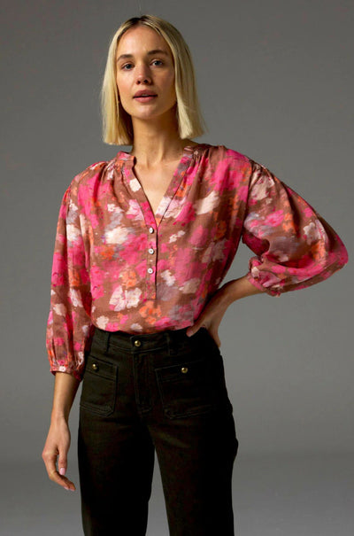 zoe kratzmann - stage top in blush blur