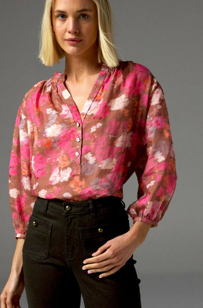 zoe kratzmann - stage top in blush blur