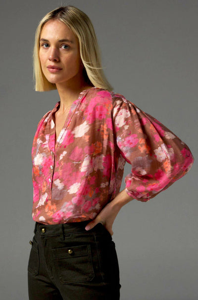 zoe kratzmann - stage top in blush blur