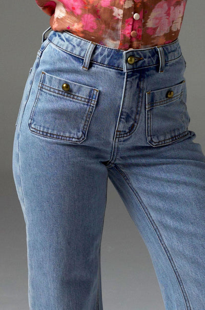 zoe kratzmann - surrender jean in washed denim