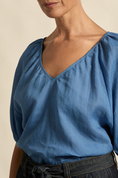 zoe kratzmann - trace top in shoreline