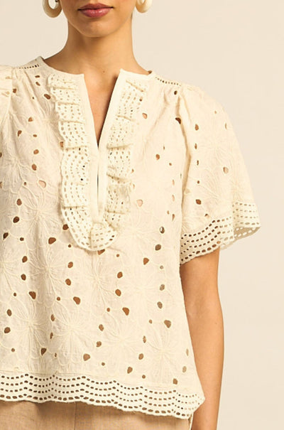 zoe kratzmann - vantage top in cream