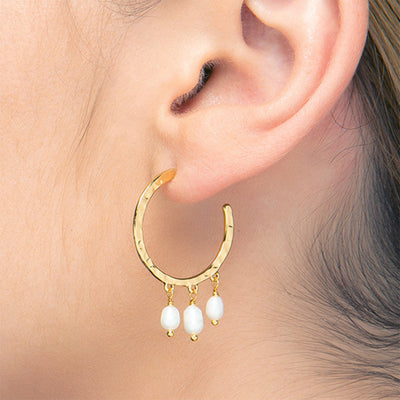 Nicole Fendel - Peace Freshwater Pearl Hoop Earrings in Gold